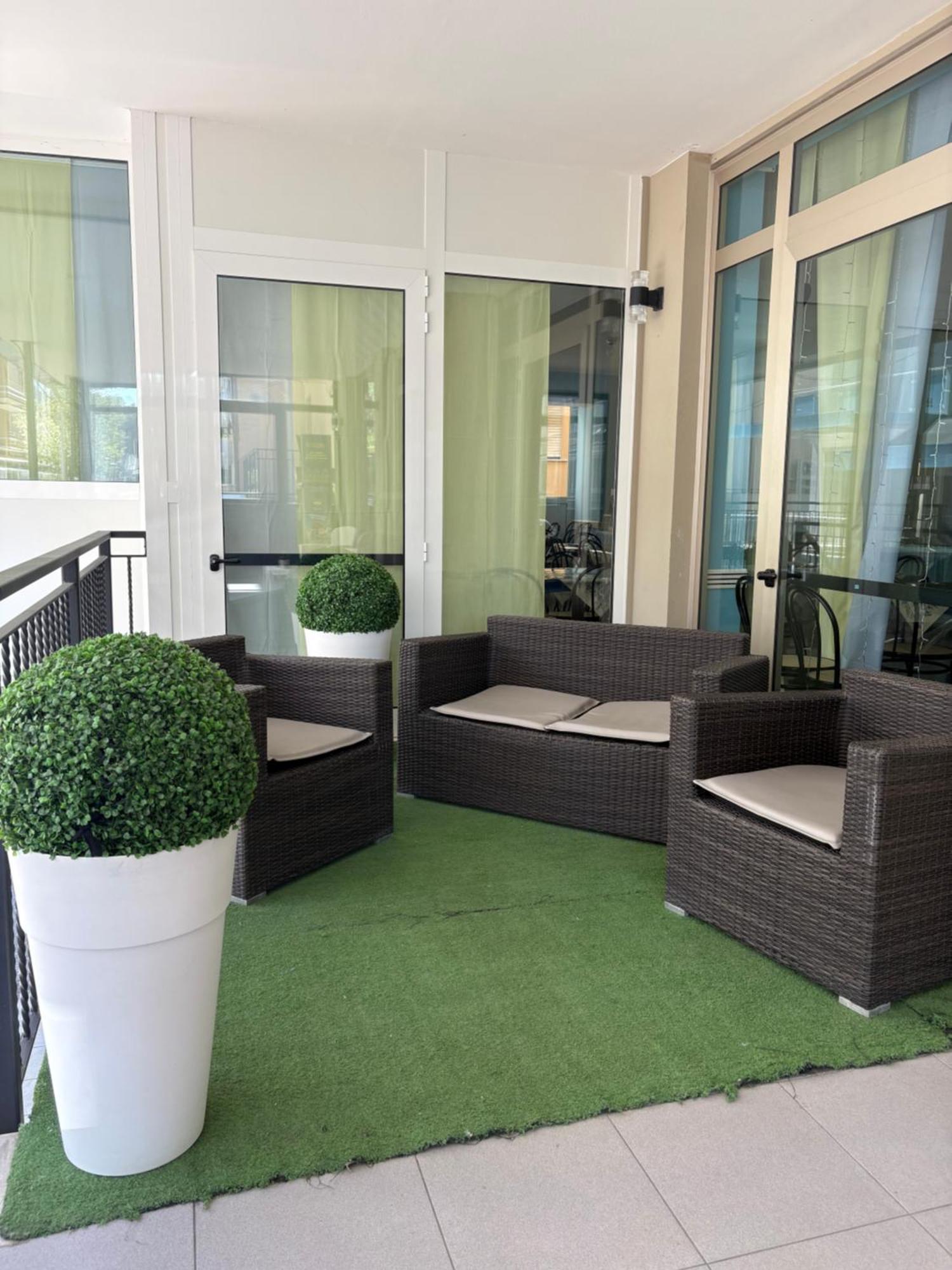 Hotel Adria Mare Rimini Exteriör bild
