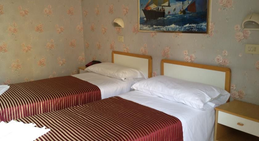 Hotel Adria Mare Rimini Exteriör bild