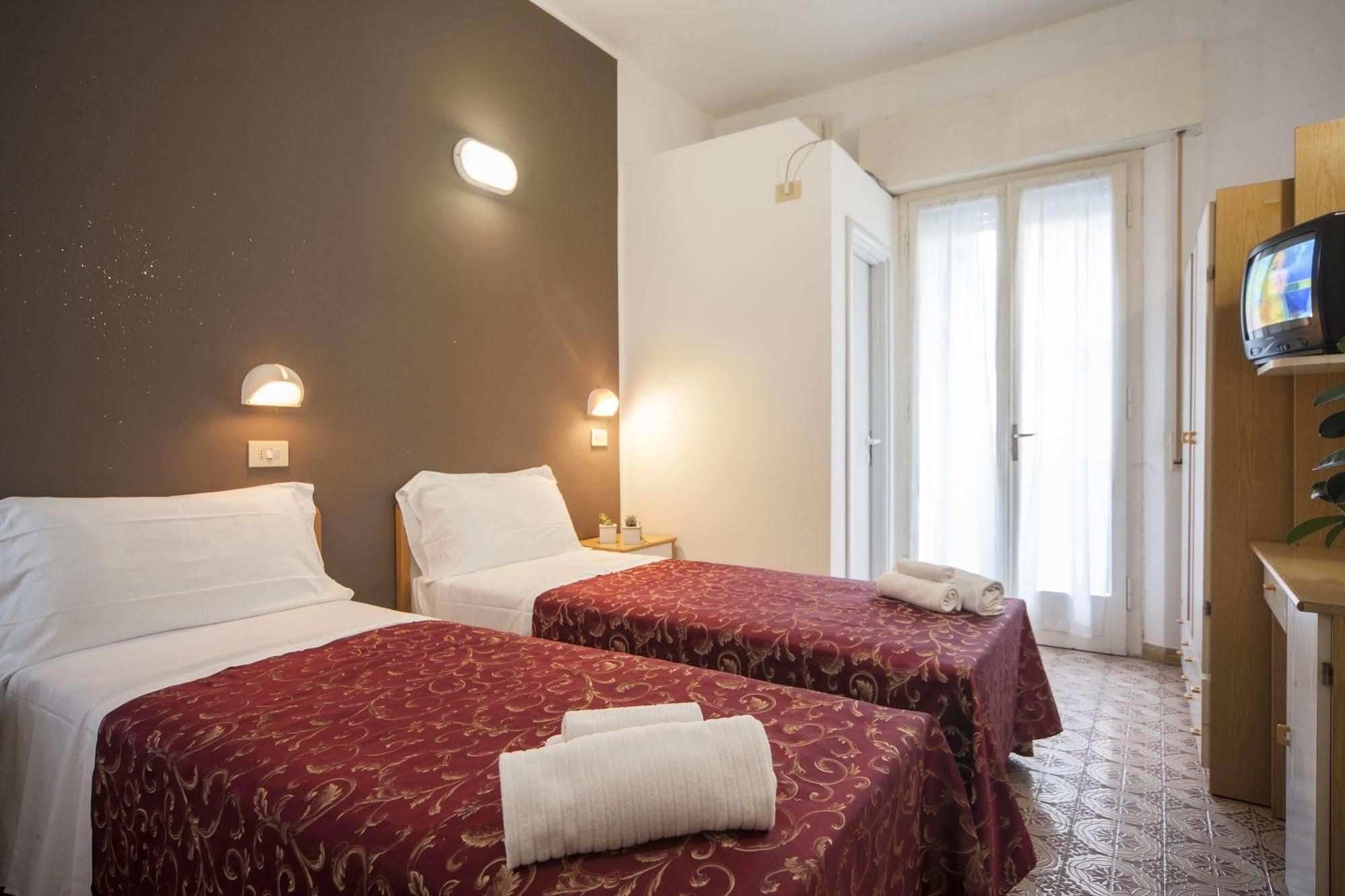 Hotel Adria Mare Rimini Exteriör bild