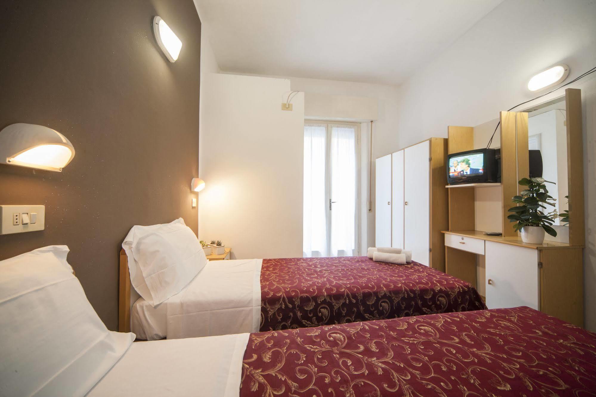 Hotel Adria Mare Rimini Exteriör bild