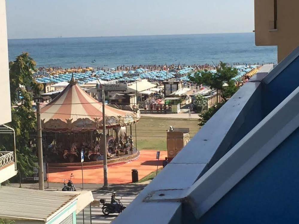 Hotel Adria Mare Rimini Exteriör bild